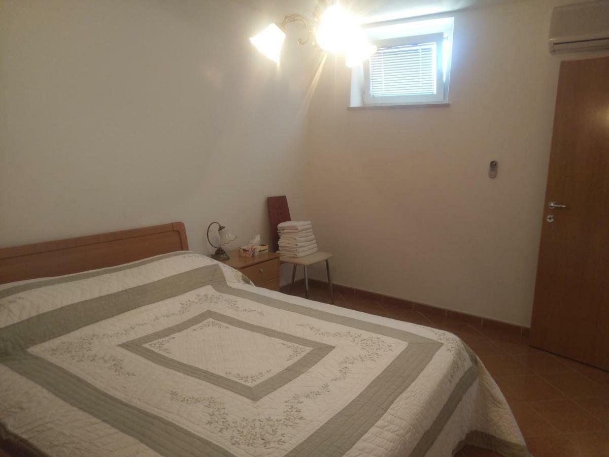Apartment Lucija Betina  Exterior foto
